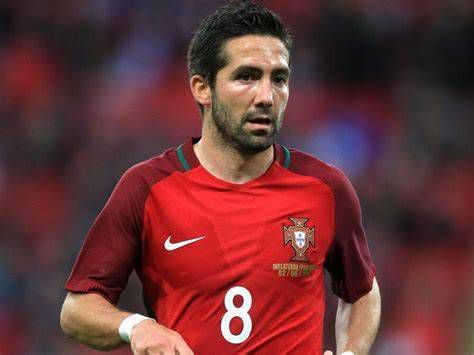 一边奶一边做着爱